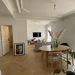 Bright Apartment In The 10Th Arrondissement